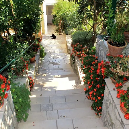 Apartments By The Sea Lumbarda, Korcula - 9480 * Lumbarda