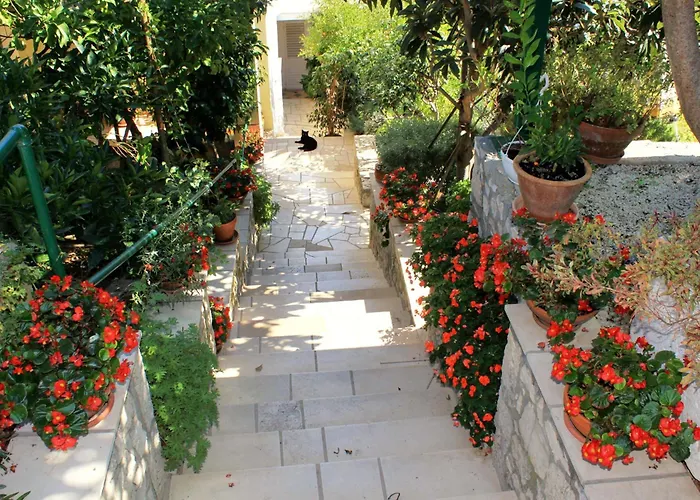 Apartments By The Sea Lumbarda, Korcula - 9480 * Lumbarda