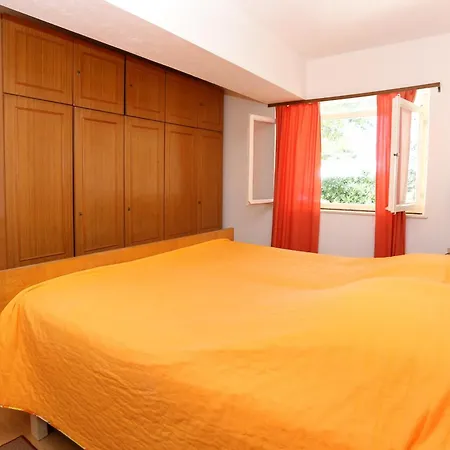Apartments By The Sea Lumbarda, Korcula - 9480 *